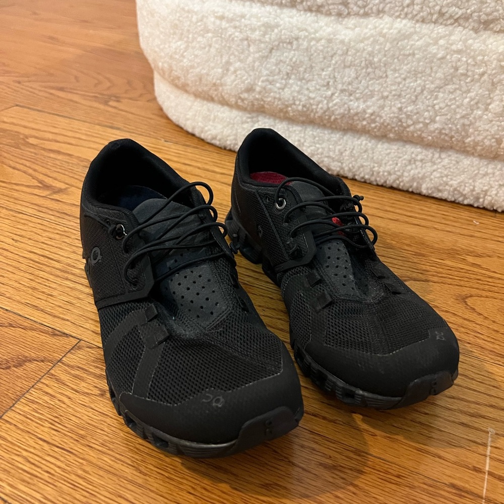 On cloud women’s running shoe